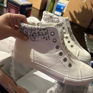 NIB Blowfish White/Gray Hightop Size 10 Women’s